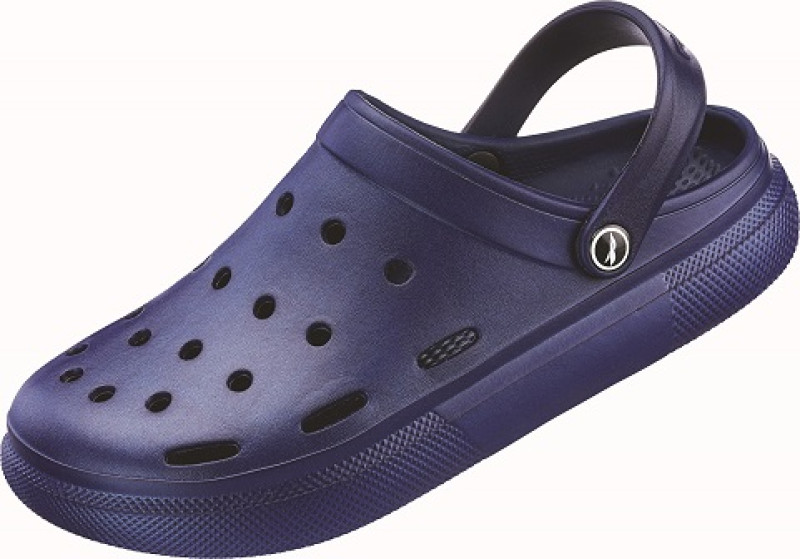5-must-have-monsoon-footwear-collection-for-the-family